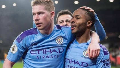  曼城德比大战三球完胜曼联  