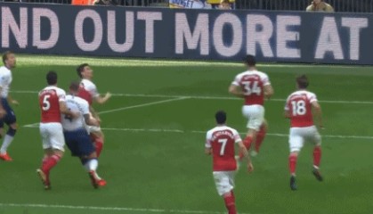  佛罗伦萨补时争议点球引热议  