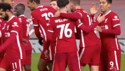  利物浦逆转绝杀热刺登顶积分榜  