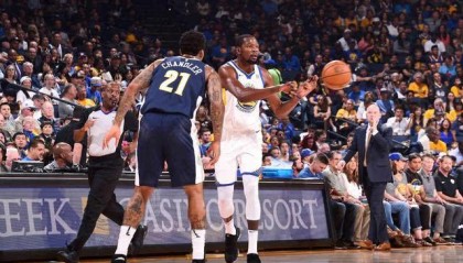  杜兰特关键球失误篮网憾负热火遭连败